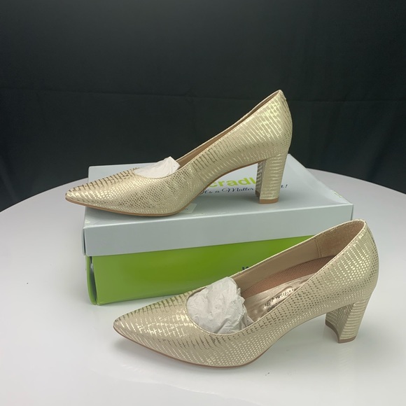 Walking Cradles Samantha Women's Pump - Picture 2 of 7